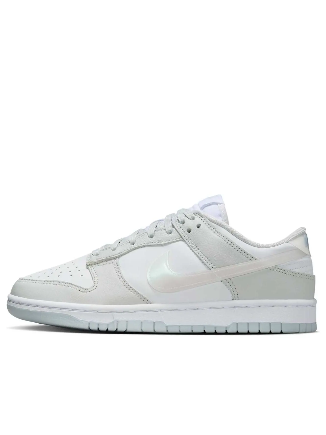 Кроссовки (WMNS) Nike Dunk Low 'Iridescent Swoosh' — изображение 1 из 6, белый