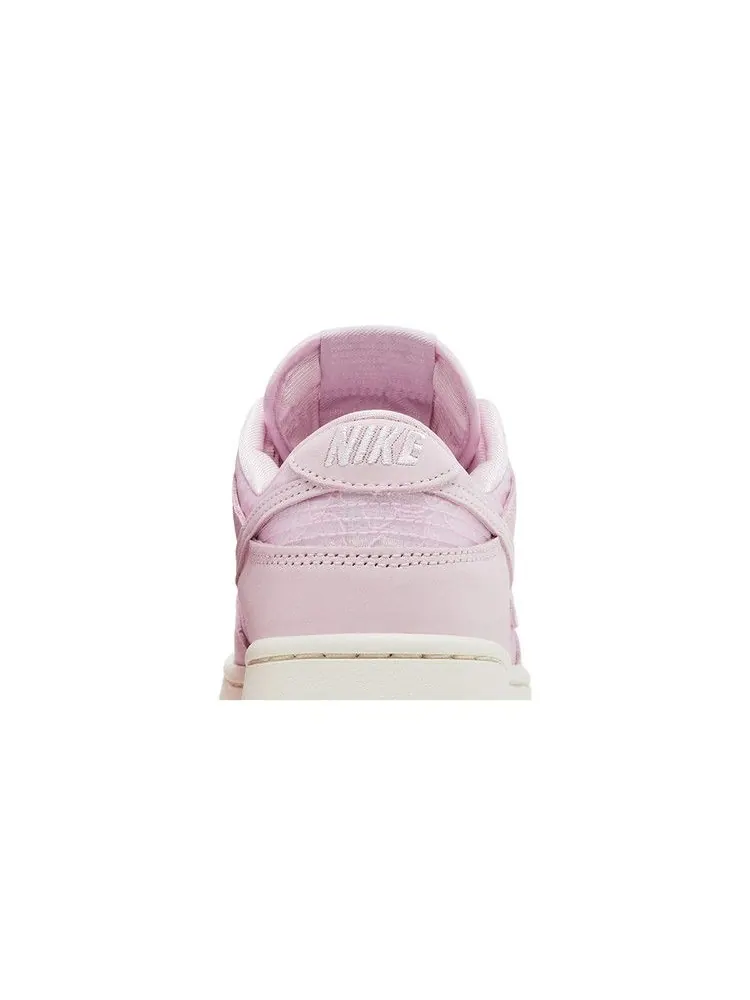 Кроссовки Nike Dunk Low Regal Pink — изображение 8 из 10, розовый//розовый