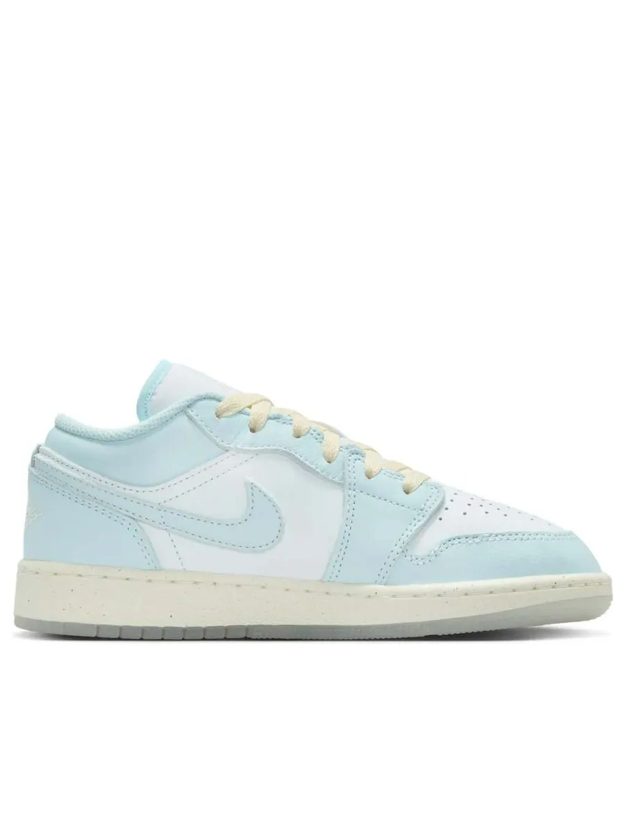 Кроссовки (GS) Air Jordan 1 Low SE 'Glacier Blue' — изображение 2 из 6, синий