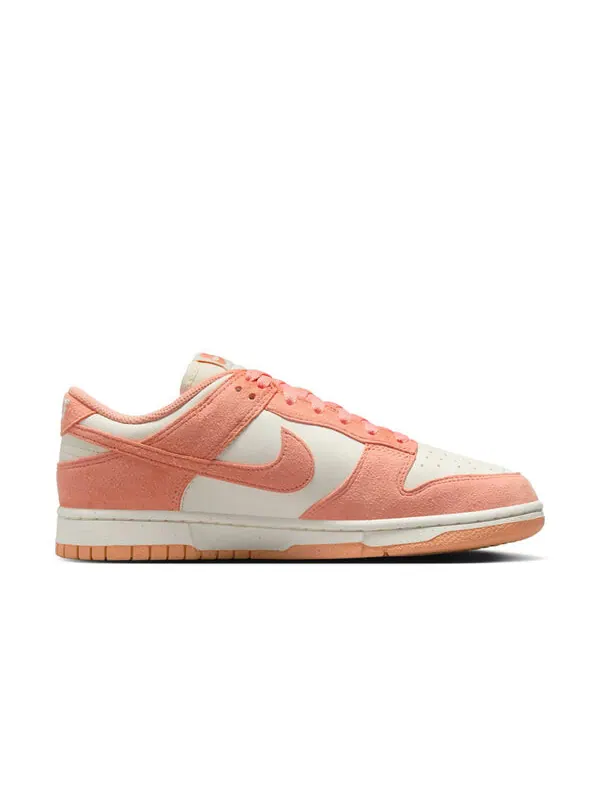Кроссовки dunk low next nature 'apricot agate' Nike — изображение 2 из 4, белый