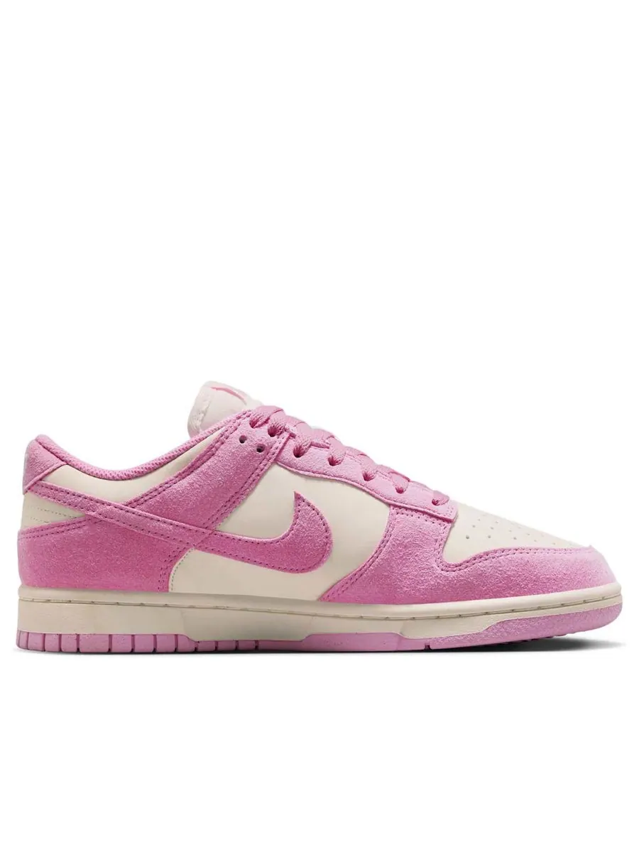 Кроссовки (WMNS) Nike Dunk Low Next Nature 'Pink Rise Sail' — изображение 2 из 6, розовый