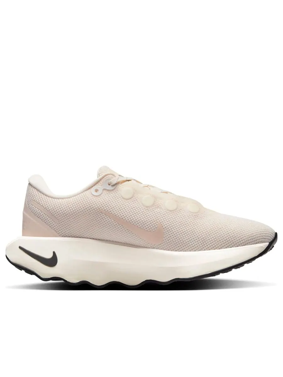 Кроссовки (WMNS) Nike Motiva Gore-Tex 'Guava Ice' — изображение 2 из 7, бежевый