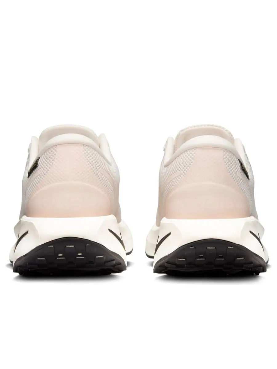 Кроссовки (WMNS) Nike Motiva Gore-Tex 'Guava Ice' — изображение 5 из 7, бежевый