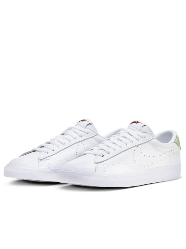 Кроссовки tennis classic ac 'white olive aura' Nike — изображение 2 из 4, белый/оливковый