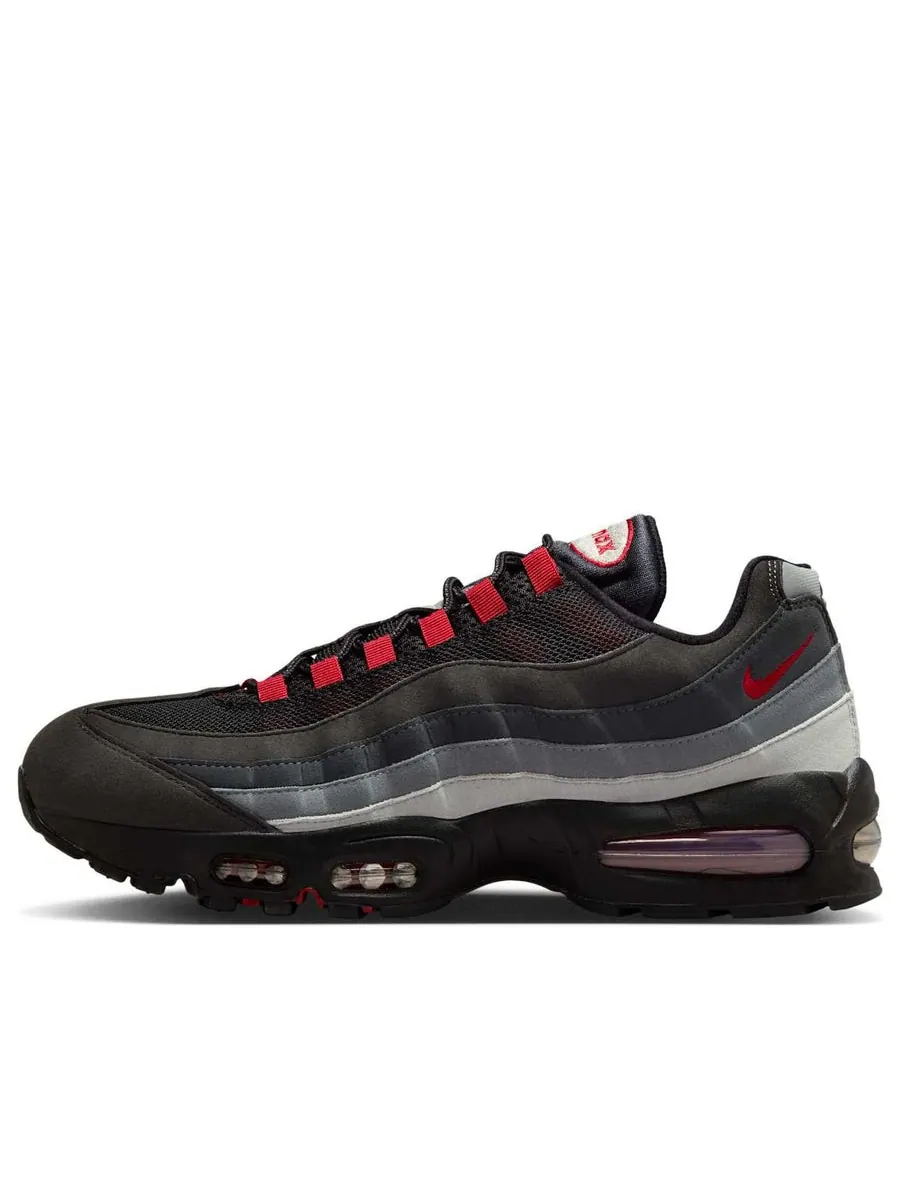 Кроссовки Nike x Liverpool F.C. Air Max 95 OG 'Black Gym Red' — изображение 1 из 6, черный