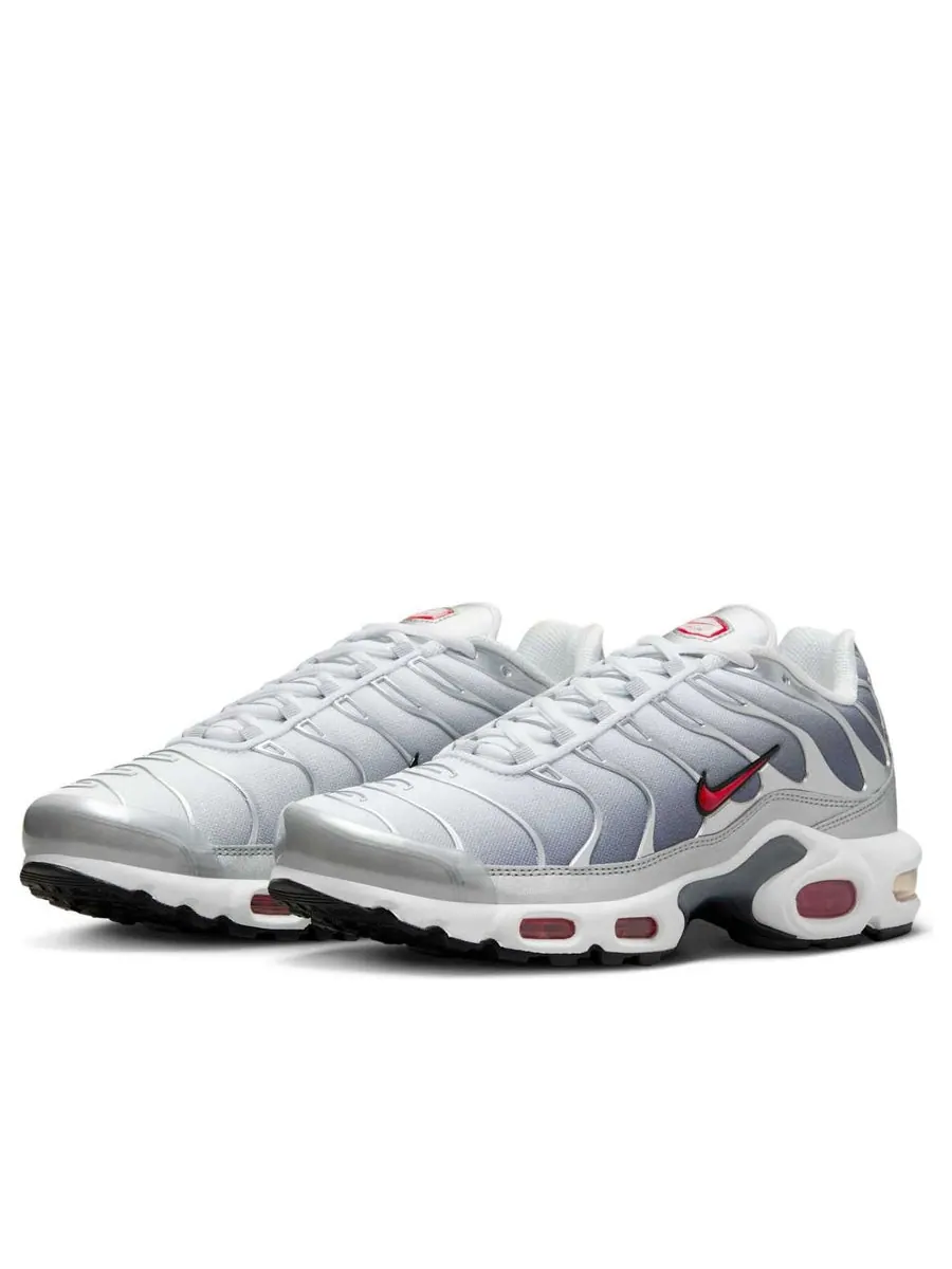 Кроссовки (WMNS) Nike Air Max Plus 'Metallic Silver University Red' — изображение 3 из 6, серебряный