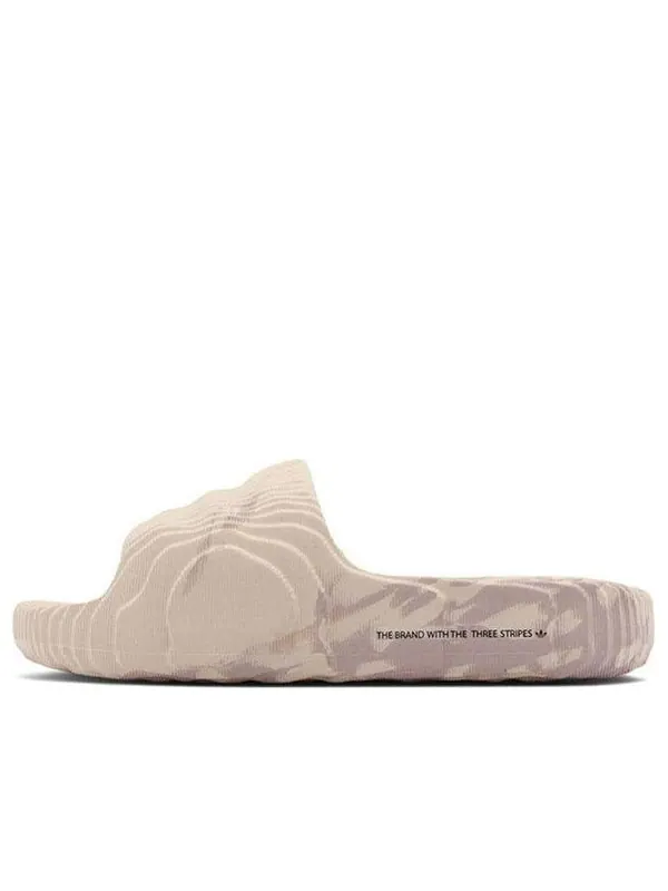Тапочки adilette 22 slides 'sand strata wonder taupe' Adidas — изображение 1 из 4, песочный//черный