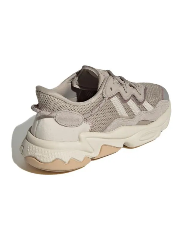 Кроссовки оригиналы ozweego Adidas — изображение 4 из 4, коричневый