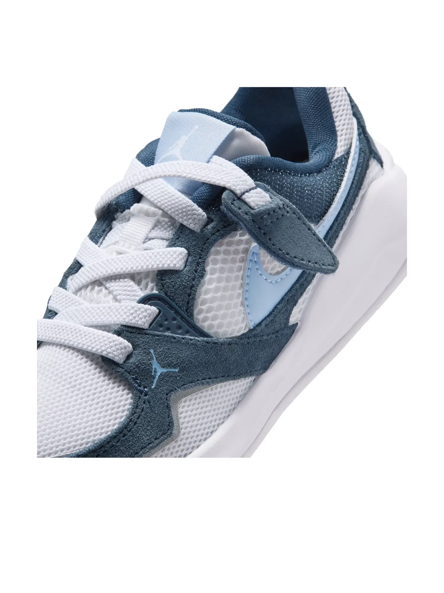 Кроссовки Air Jordan CMFT Era 'White Squadron Blue' HQ0507-103 — изображение 6 из 7, белый
