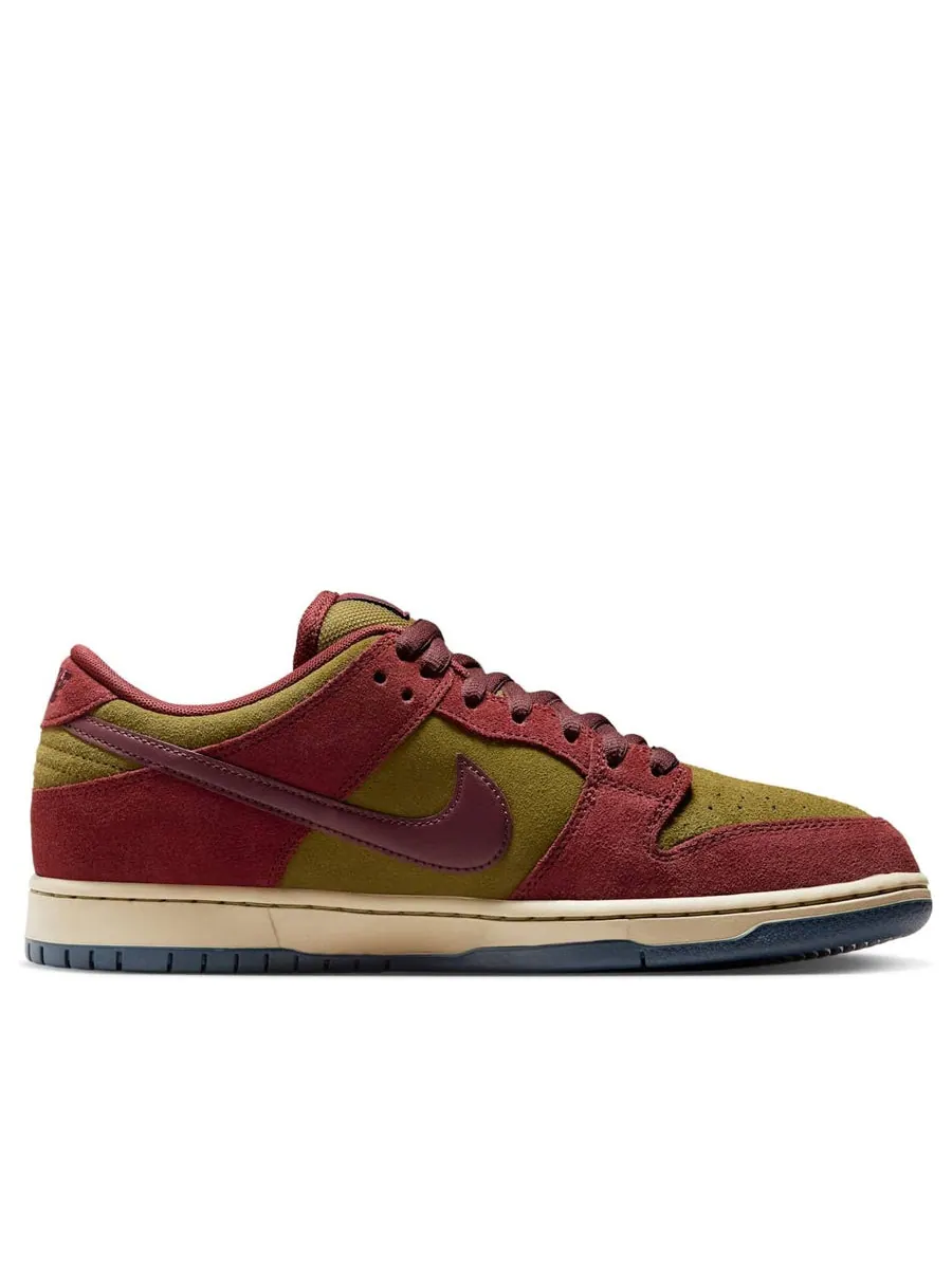 Кроссовки Nike SB Dunk Low 'Dark Team Red Olive Flak' — изображение 2 из 6, красный