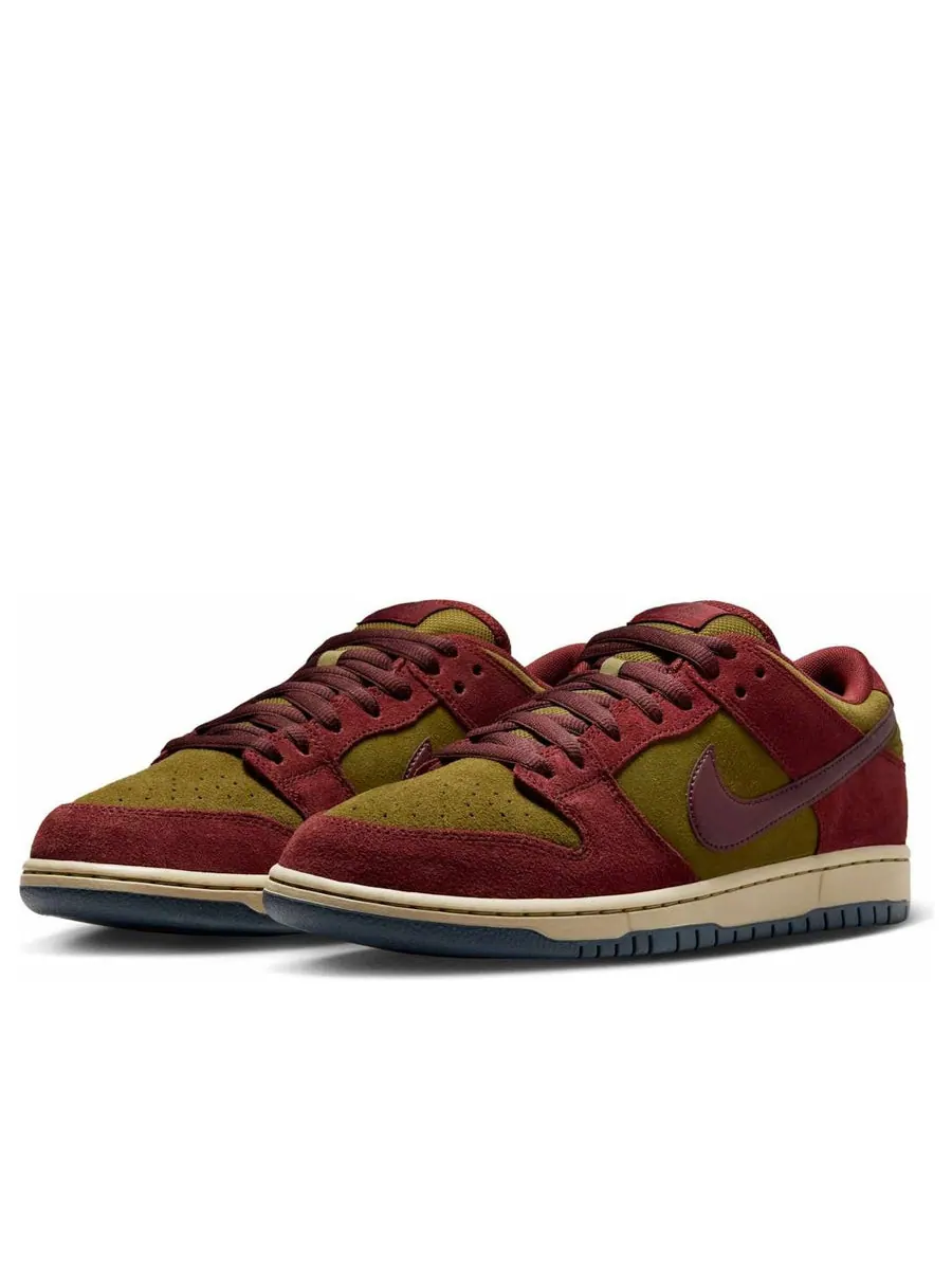 Кроссовки Nike SB Dunk Low 'Dark Team Red Olive Flak' — изображение 3 из 6, красный
