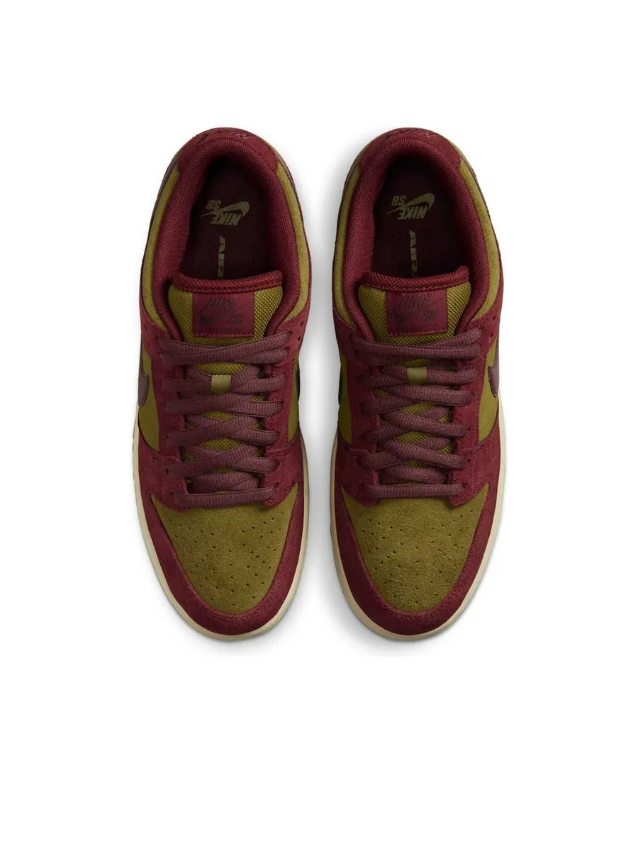 Кроссовки Nike SB Dunk Low 'Dark Team Red Olive Flak' — изображение 4 из 6, красный