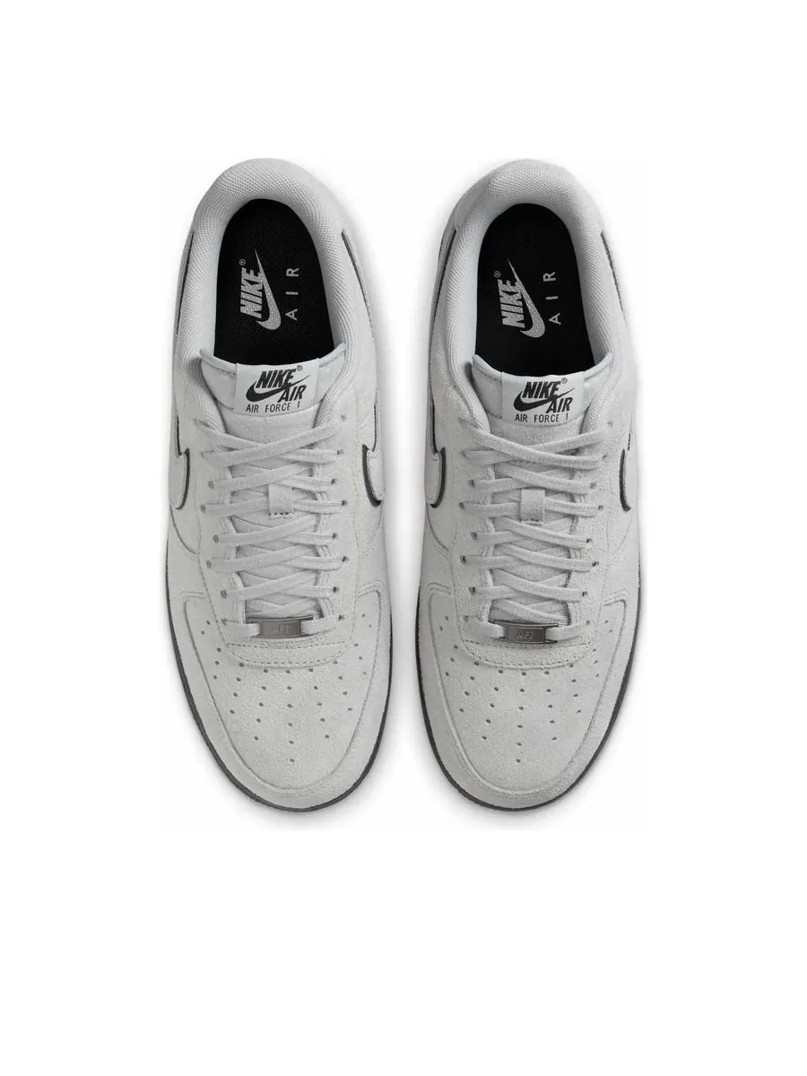 Кроссовки Nike Air Force 1 '07 LV8 'Light Smoke Grey Black' — изображение 4 из 6, серый