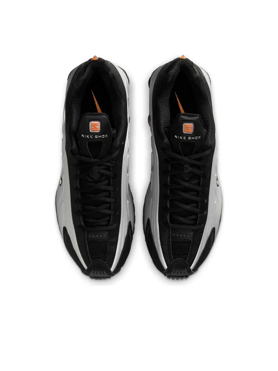 Кроссовки Nike Shox R4 'Black Vast Grey Bright Mandarin' — изображение 4 из 6, серый