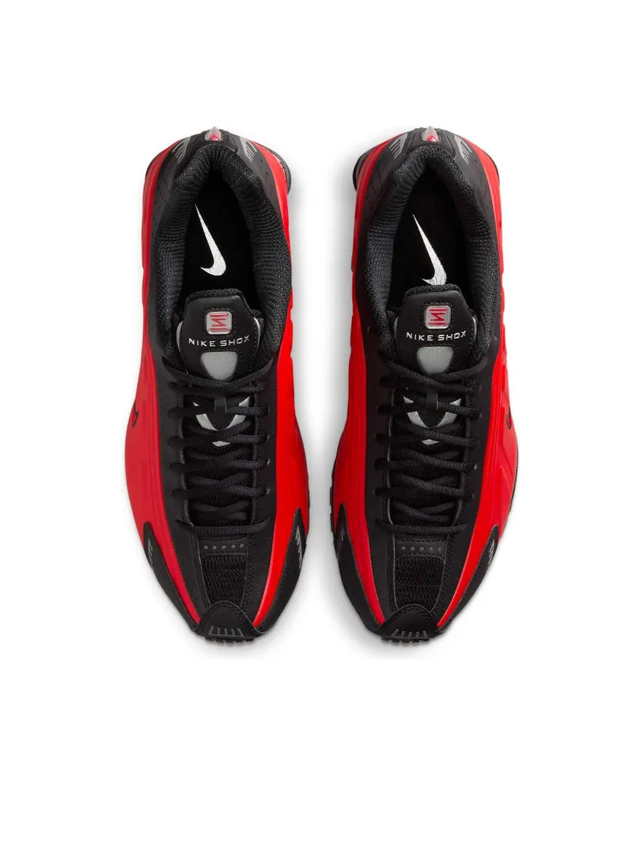 Кроссовки Nike Shox R4 'Bred' — изображение 4 из 6, красный