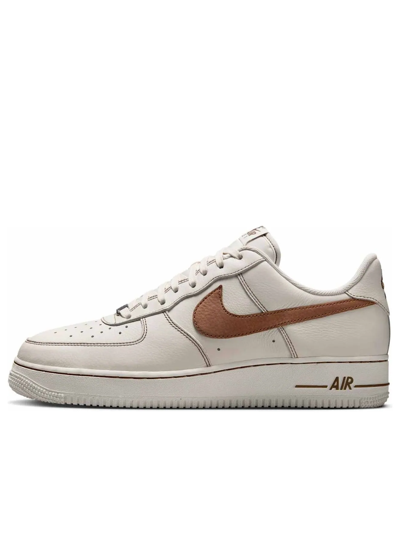 Кроссовки Nike Air Force 1 '07 LV8 'Ivory Saddle Brown' — изображение 1 из 7, бежевый