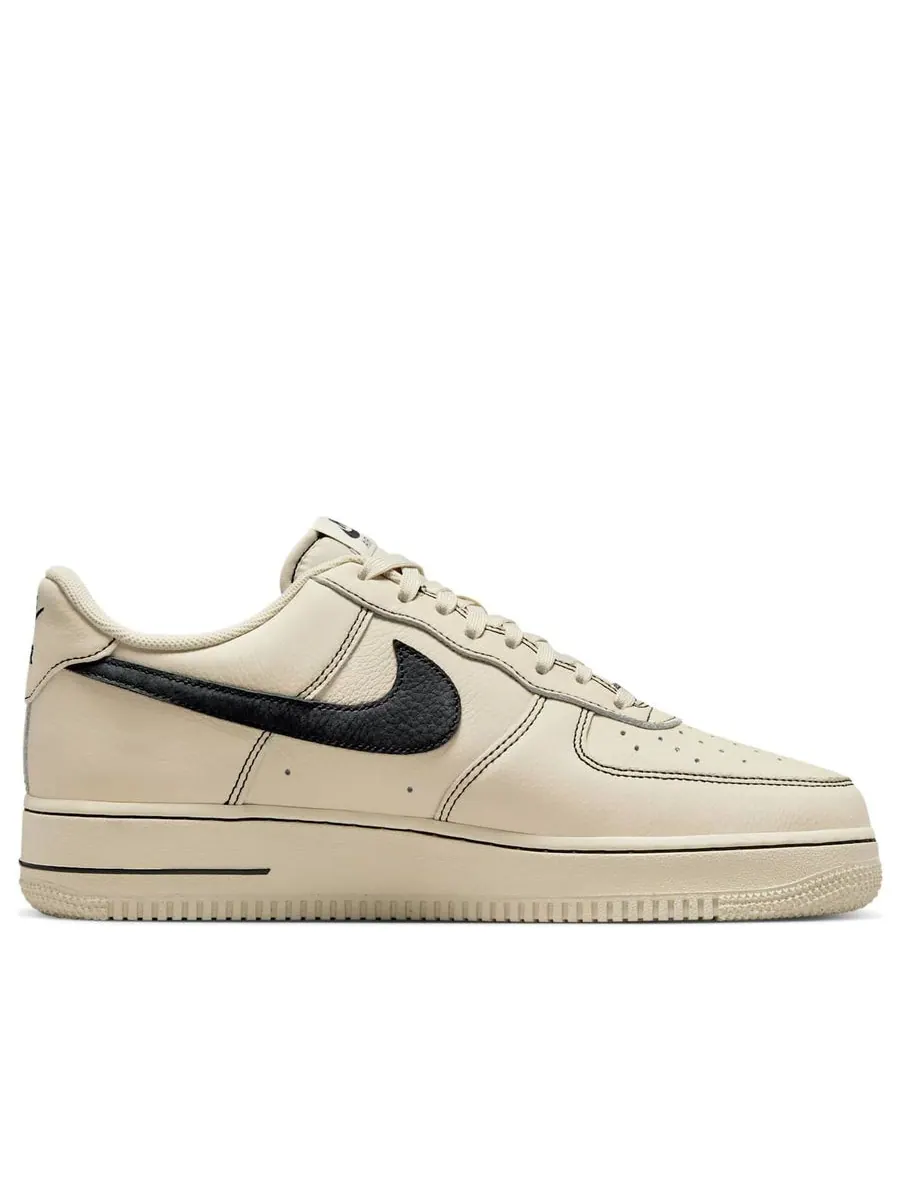 Кроссовки Nike Air Force 1 Low 'Light Khaki Black' — изображение 2 из 6, бежевый