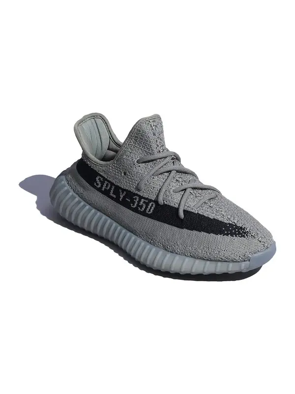 Кроссовки adidas Yeezy Boost 350 V2 'Granite' — изображение 2 из 3, черный