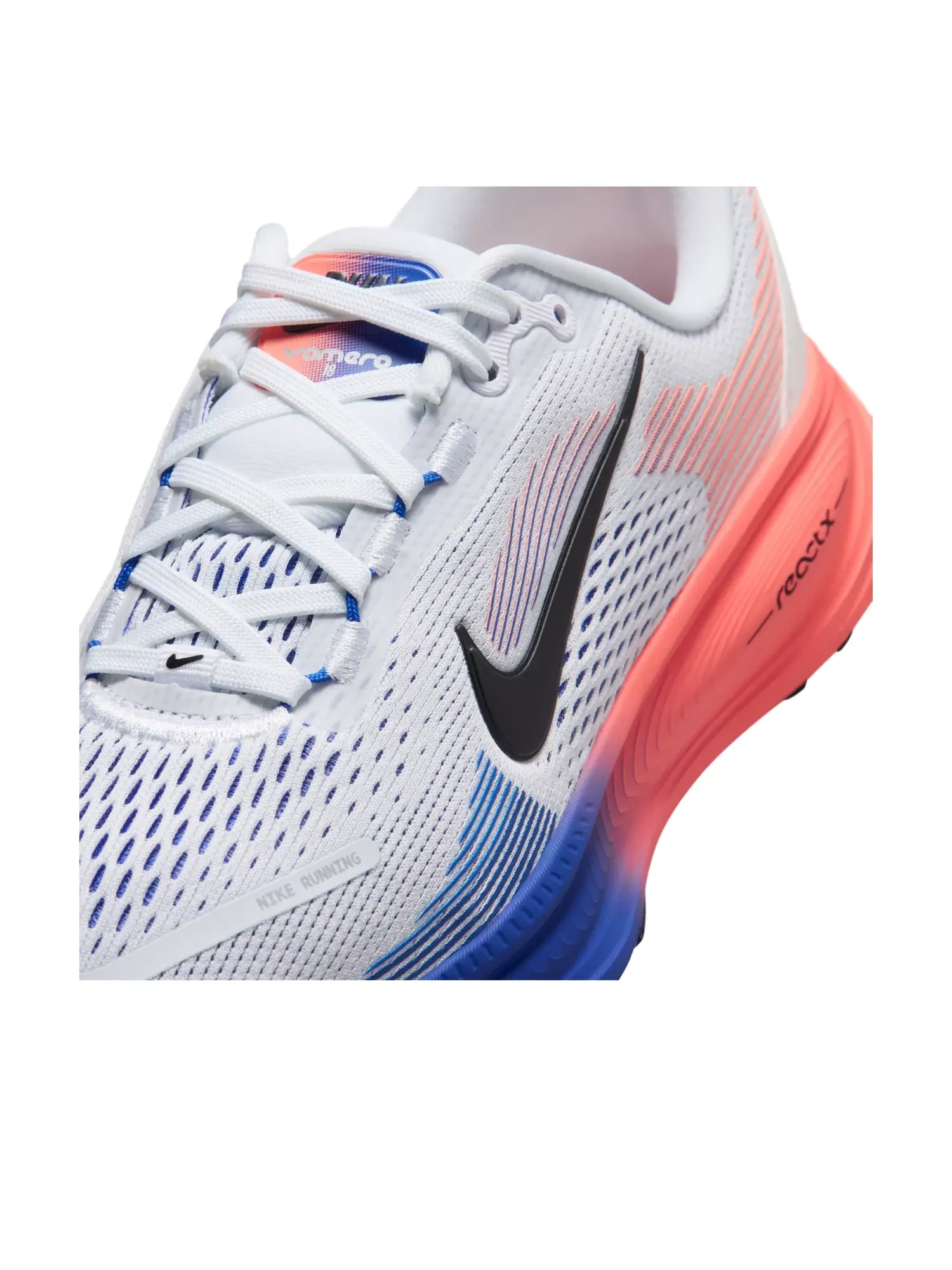 Детские кроссовки для бега с шнуровкой Nike Vomero 18 — изображение 7 из 8, мульти