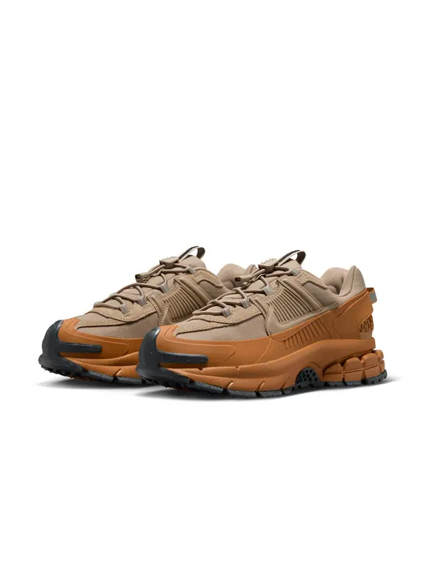 Кроссовки air zoom vomero roam 'flax' Nike — изображение 3 из 4, золотистый/хаки