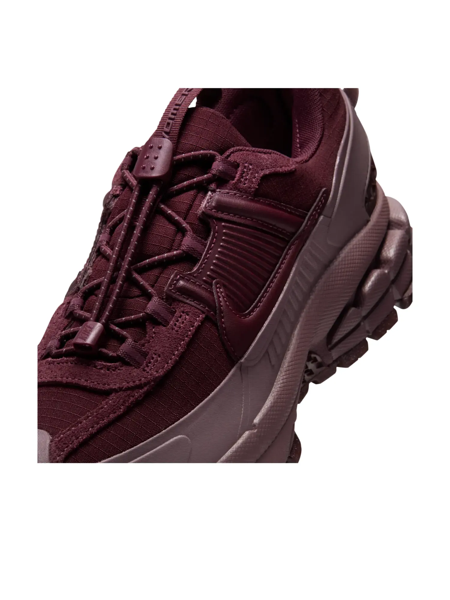 Кроссовки (WMNS) Nike Zoom Vomero Roam 'Tattoo Dark Team Red' — изображение 7 из 7, красный