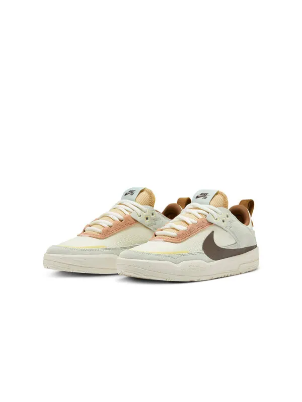Кроссовки sb day one 'coconut milk baroque brown' Nike — изображение 2 из 4, коричневый