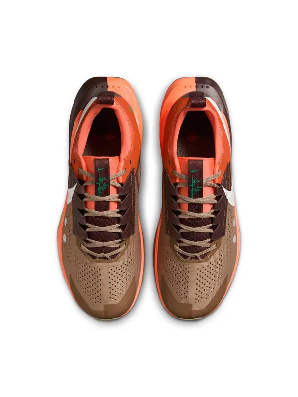 Кроссовки zoomx zegama 2 'khaki hyper crimson burgundy crush white' Nike — изображение 4 из 4, хаки//бордовый/белый