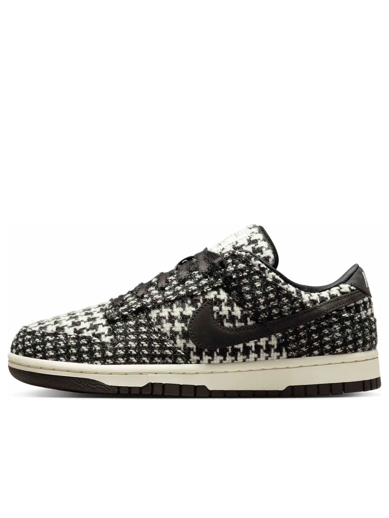 Кроссовки (WMNS) Nike x Harris Tweed Dunk Low 'White Black' — изображение 1 из 6, черный
