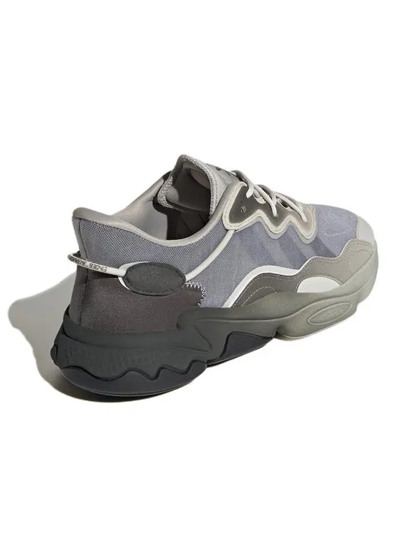 Кроссовки ozweego Adidas — изображение 4 из 4, коричневый/серый