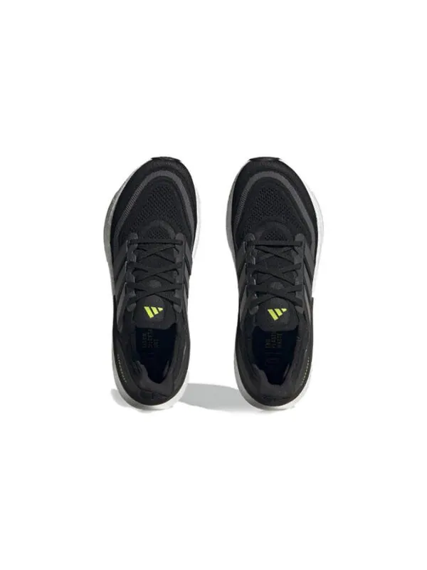Кроссовки ультрабуст лайт Adidas — изображение 4 из 4, черный