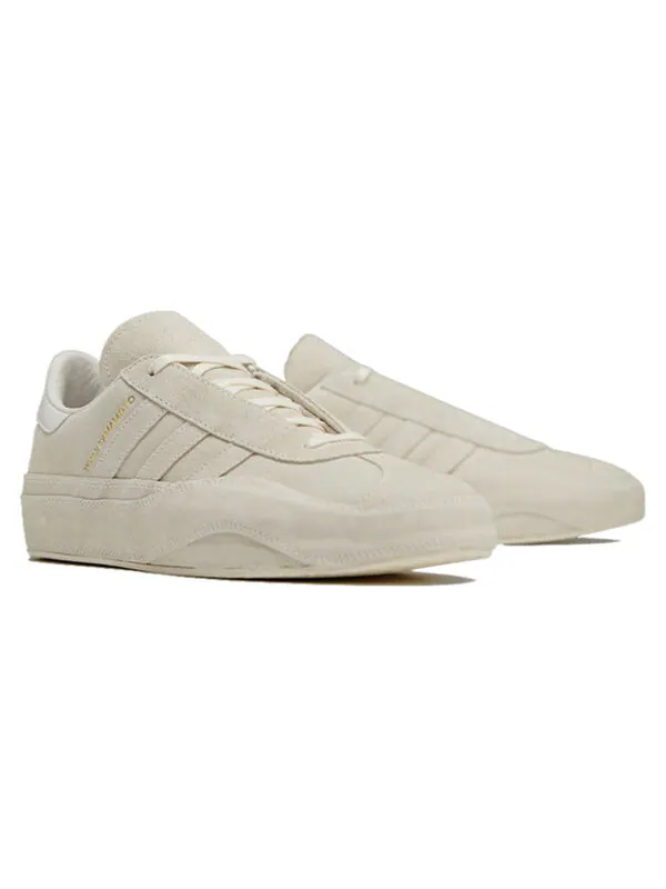 Кроссовки и 3 газели Adidas — изображение 2 из 4, кремовый белый