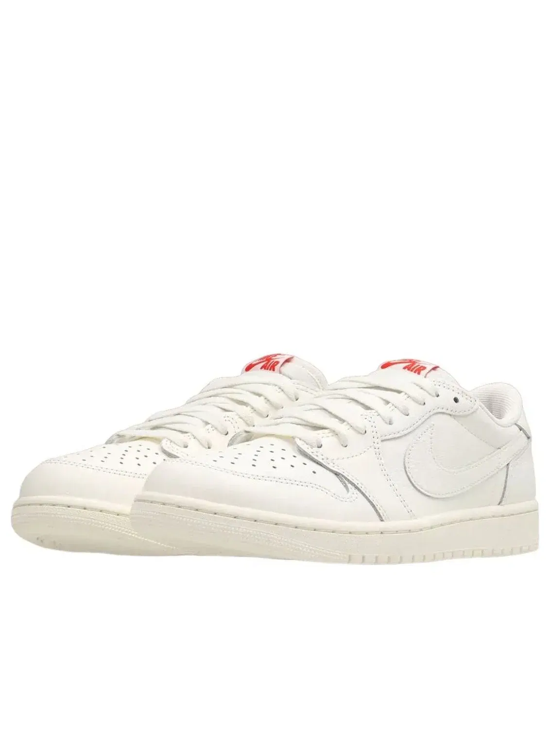 Кроссовки Air Jordan 1 Low OG 'Sail' HQ6998-100 — изображение 2 из 5, белый