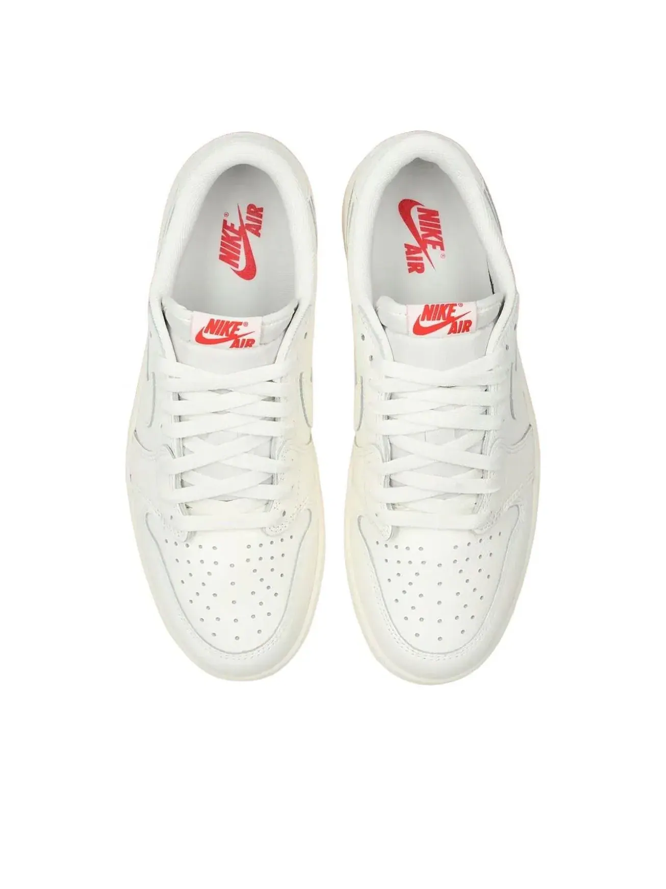 Кроссовки Air Jordan 1 Low OG 'Sail' HQ6998-100 — изображение 3 из 5, белый