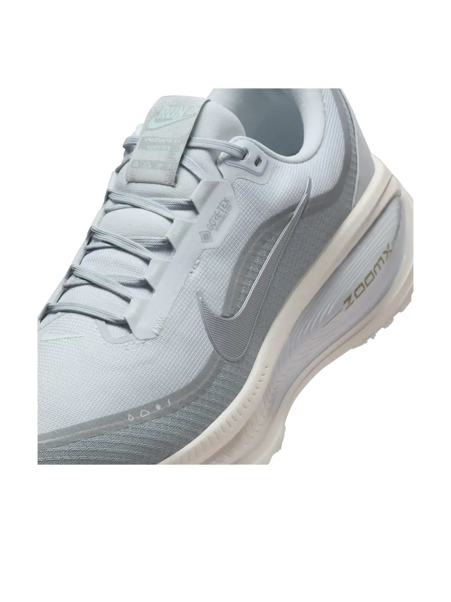 Кроссовки Nike Vomero 18 Gore-Tex 'Pure Platinum Silver' — изображение 5 из 7, серебряный