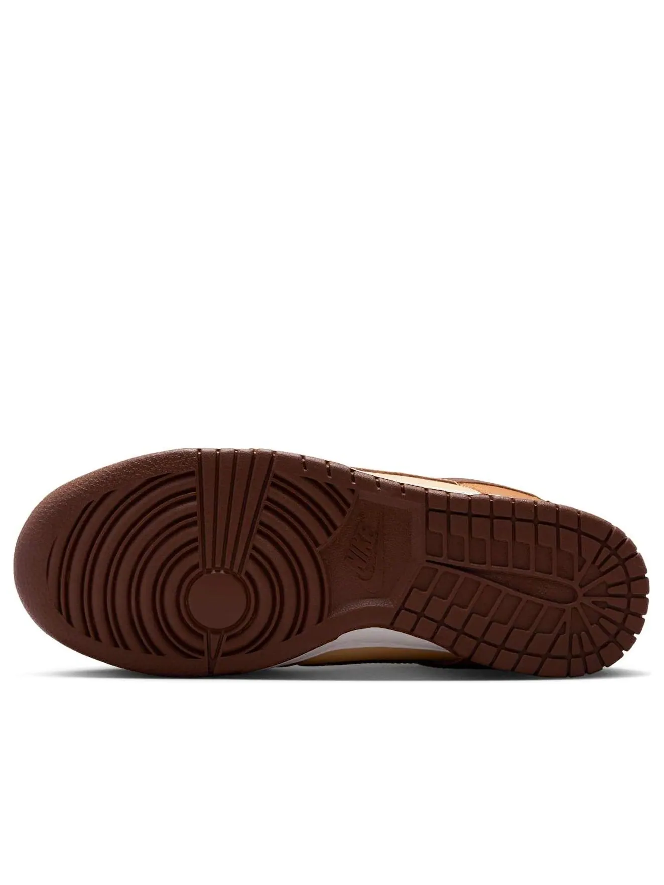 Кроссовки (WMNS) Nike Dunk Low SE 'Desert Ochre Cherry Charm' — изображение 5 из 6, коричневый