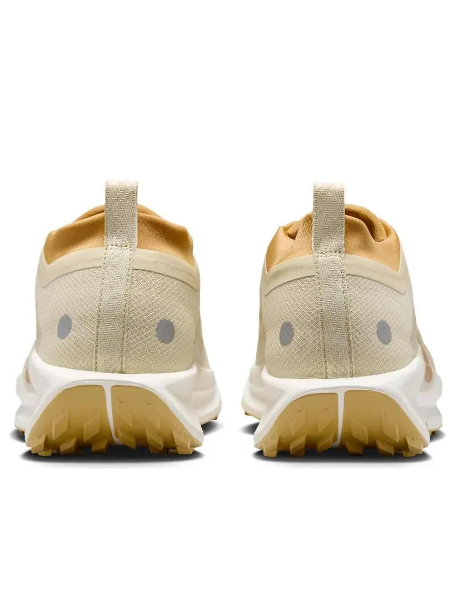 Кроссовки Nike Pegasus Trail 5 Gore-Tex SP 'Desert Ochre Wheat Gold' — изображение 5 из 6, золото