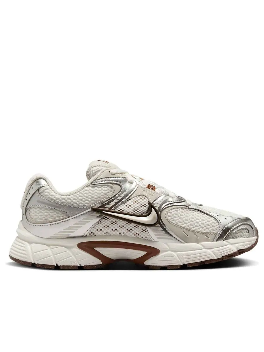 Кроссовки (WMNS) Nike V5 RNR 'Sail Fauna Brown' — изображение 2 из 6, серый