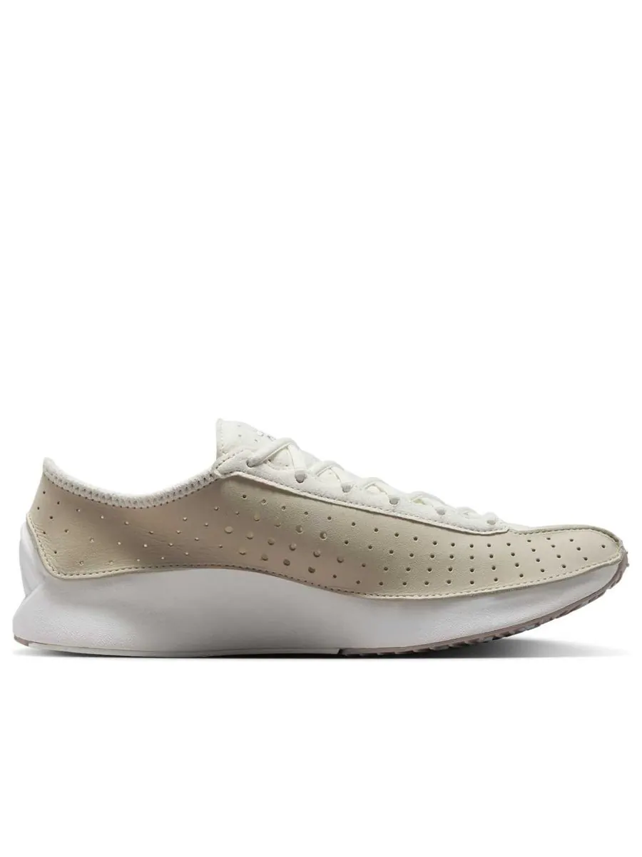 Кроссовки (WMNS) Nike Air Superfly 'Coconut Milk Metallic Silver' — изображение 2 из 6, бежевый