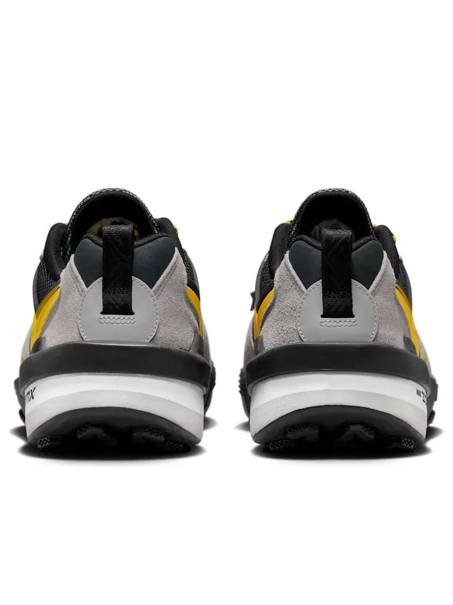 Кроссовки Nike x Sacai Zegamadome SP 'Cream Black Yellow' — изображение 5 из 6, серый