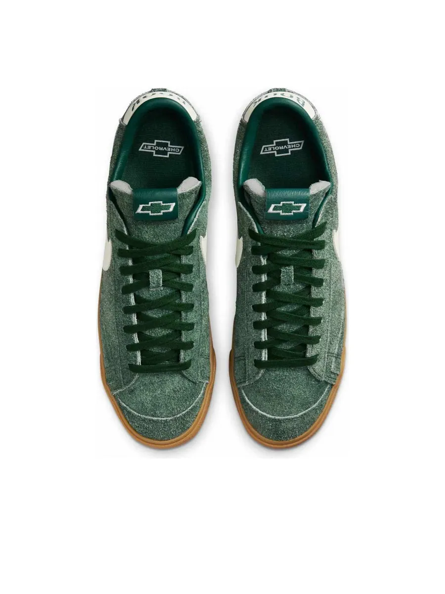 Кроссовки Nike x Devin Booker x Chevrolet Blazer Low 'Team Dark Green' — изображение 4 из 6, зеленый