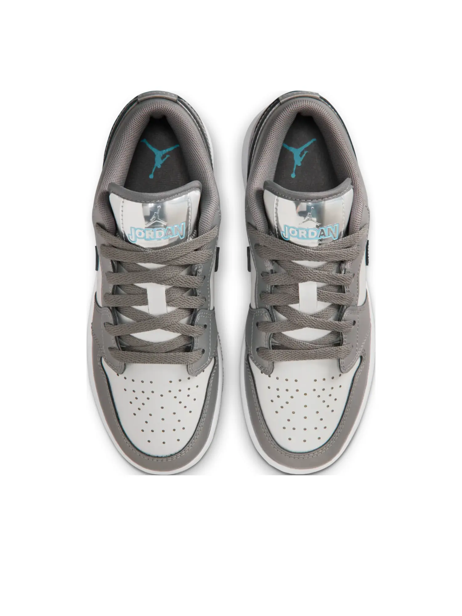 Кроссовки (GS) Air Jordan 1 Low SE 'Flat Pewter Blue Chill' — изображение 2 из 7, серый