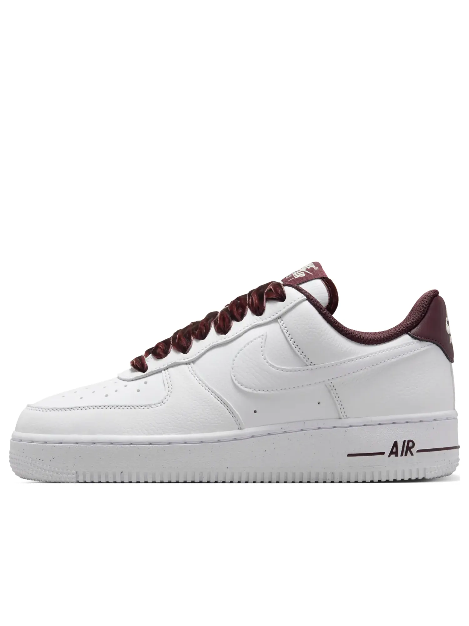 Кроссовки (WMNS) Nike Air Force 1 '07 Vintage 'Burgundy Crush Pale Ivory White' — изображение 1 из 6, белый