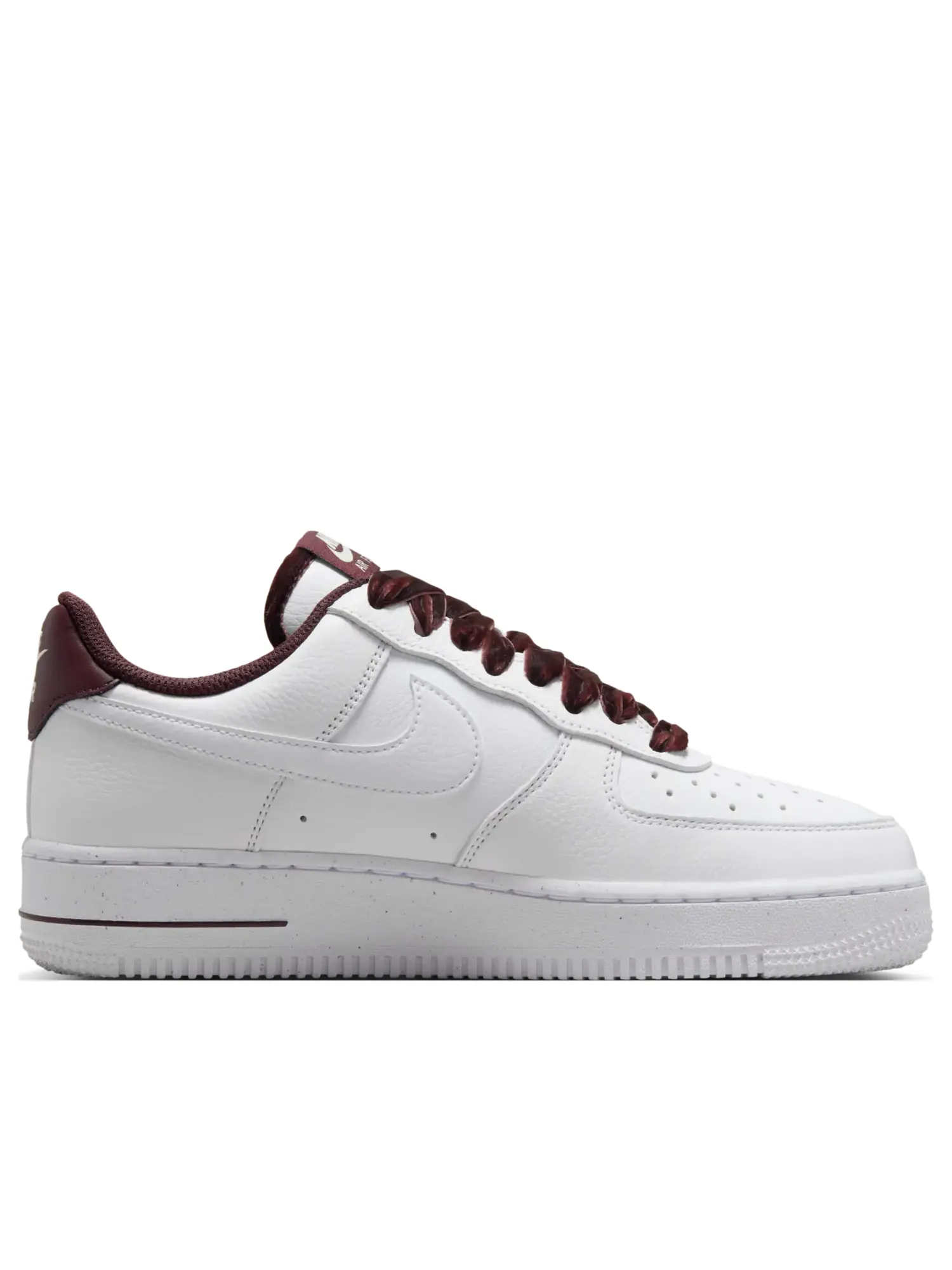 Кроссовки (WMNS) Nike Air Force 1 '07 Vintage 'Burgundy Crush Pale Ivory White' — изображение 6 из 6, белый