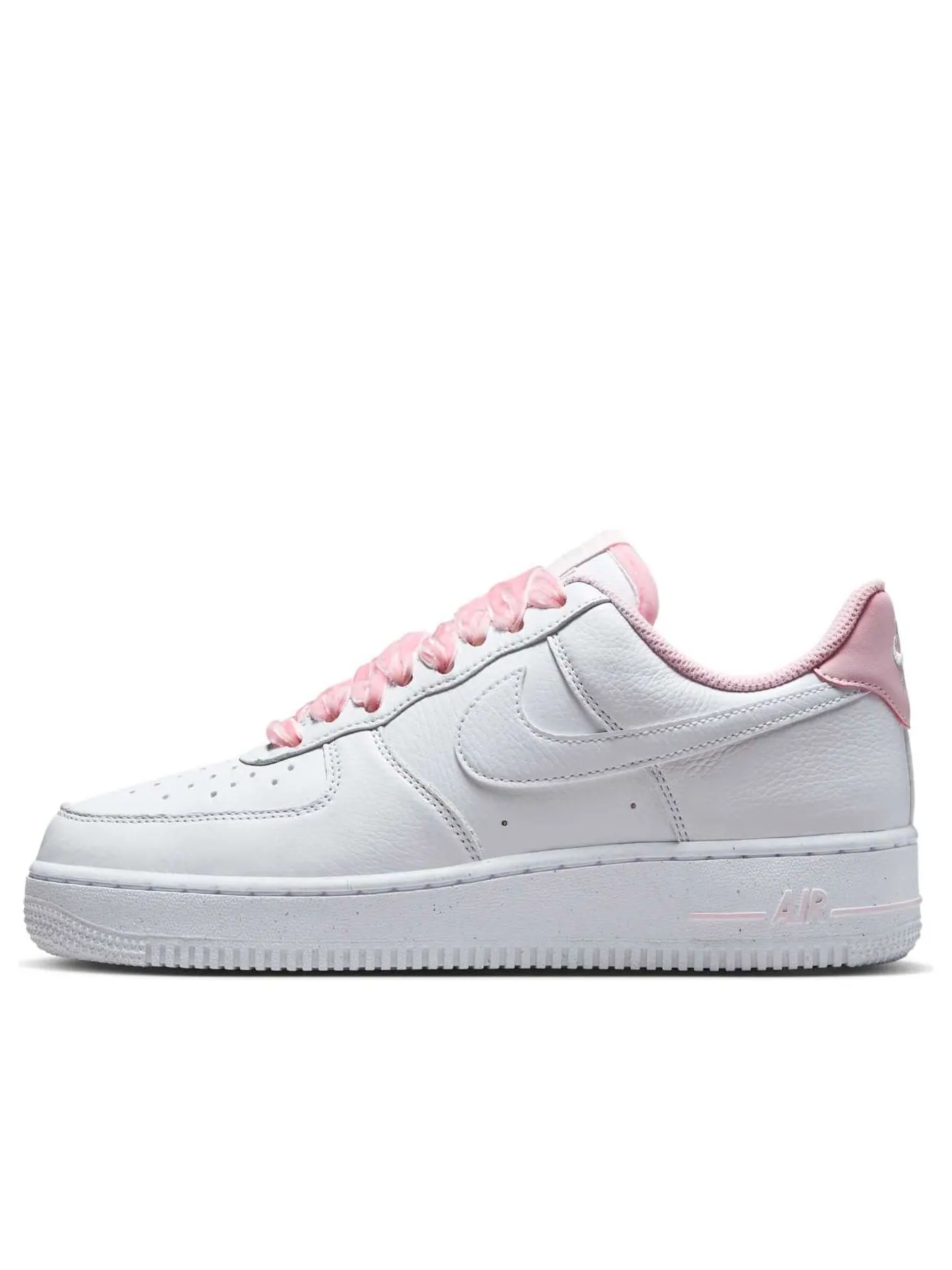 Кроссовки (WMNS) Nike Air Force 1 Low 'Pink Foam' — изображение 1 из 6, белый