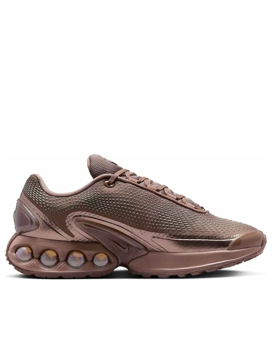 Кроссовки Nike Air Max Dn 'Mink Brown Ironstone' — изображение 2 из 6, коричневый