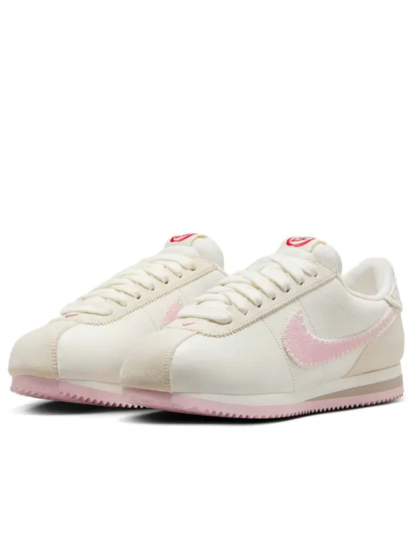 Кроссовки cortez s day' 2025 Nike — изображение 3 из 4, бежевый