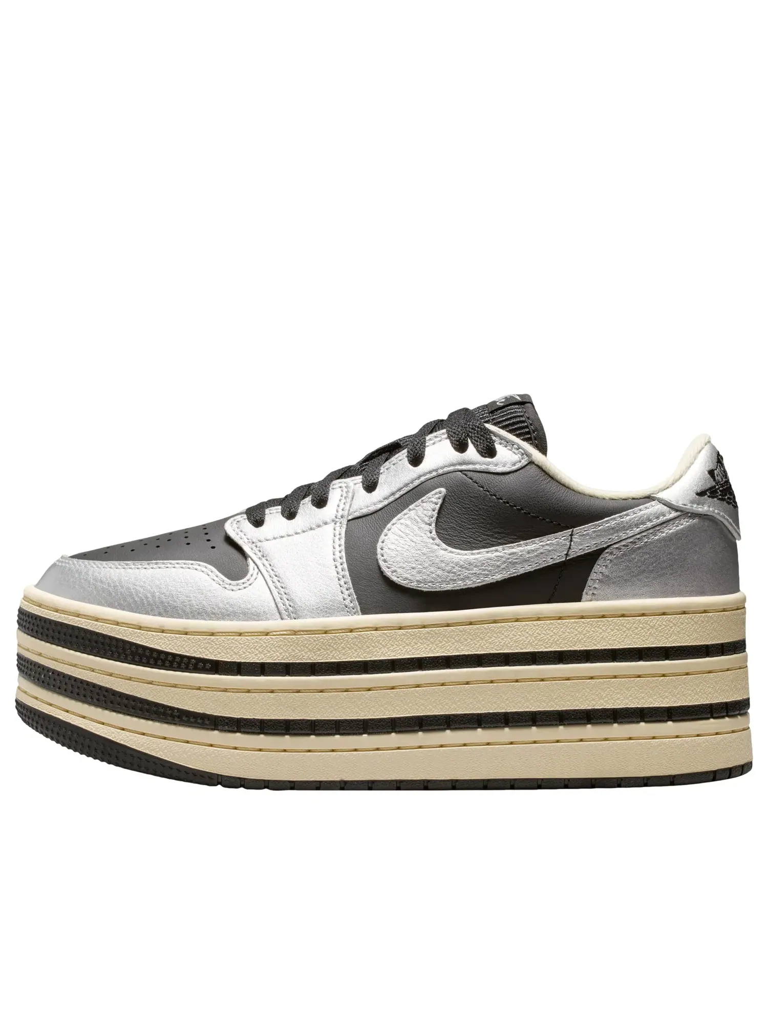 Кроссовки Air Jordan 1 Triple Srack 'Metallic Silver Muslin Black' HV8288-001 — изображение 1 из 6, серебряный