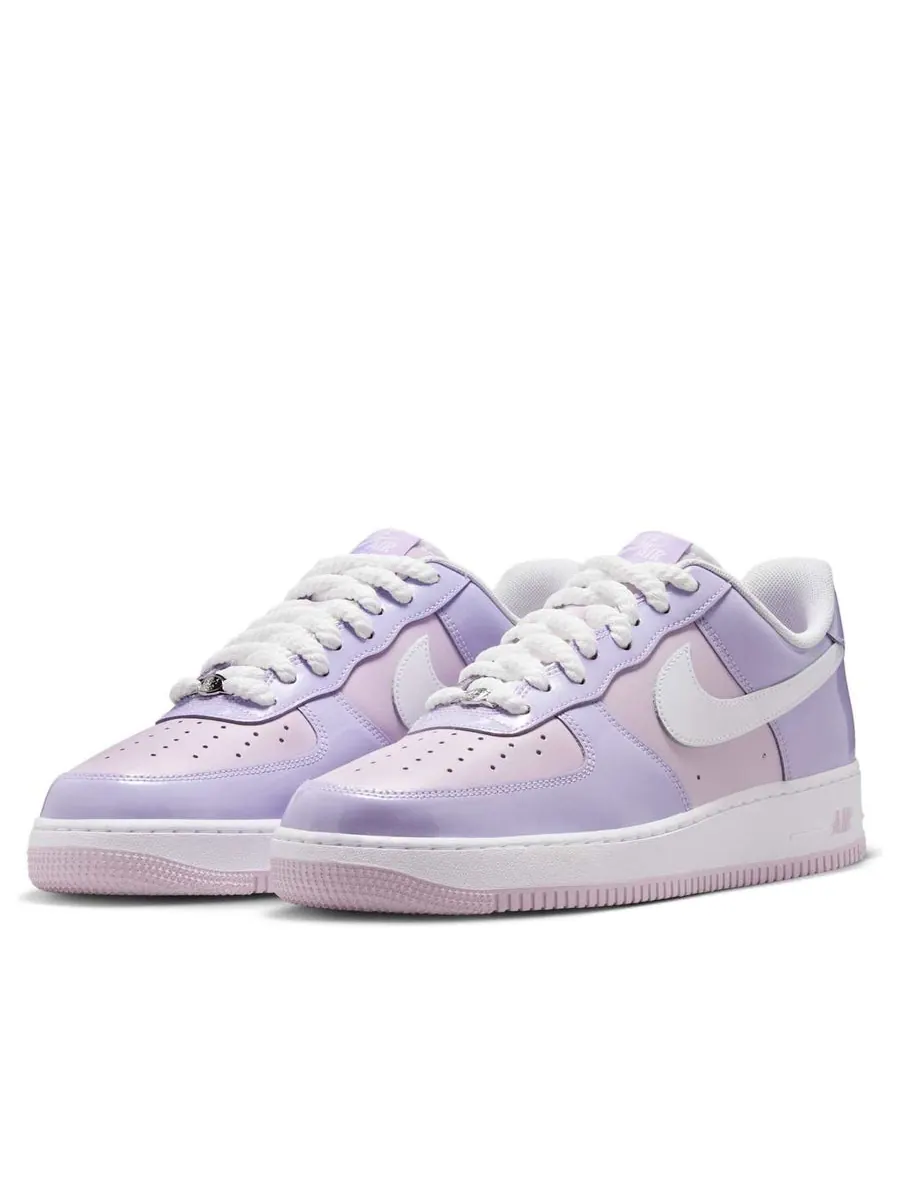 Кроссовки Nike Air Force 1 '07 LV8 'Hydrangeas White Doll' — изображение 3 из 6, фиолетовый