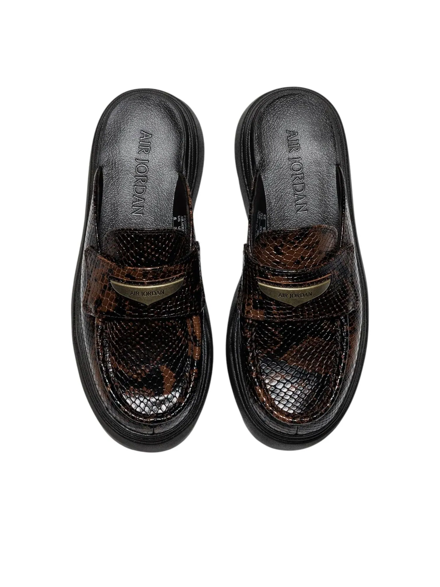 Мюли (WMNS) Air Jordan Mule 'Croc Velvet Brown' — изображение 3 из 5, коричневый