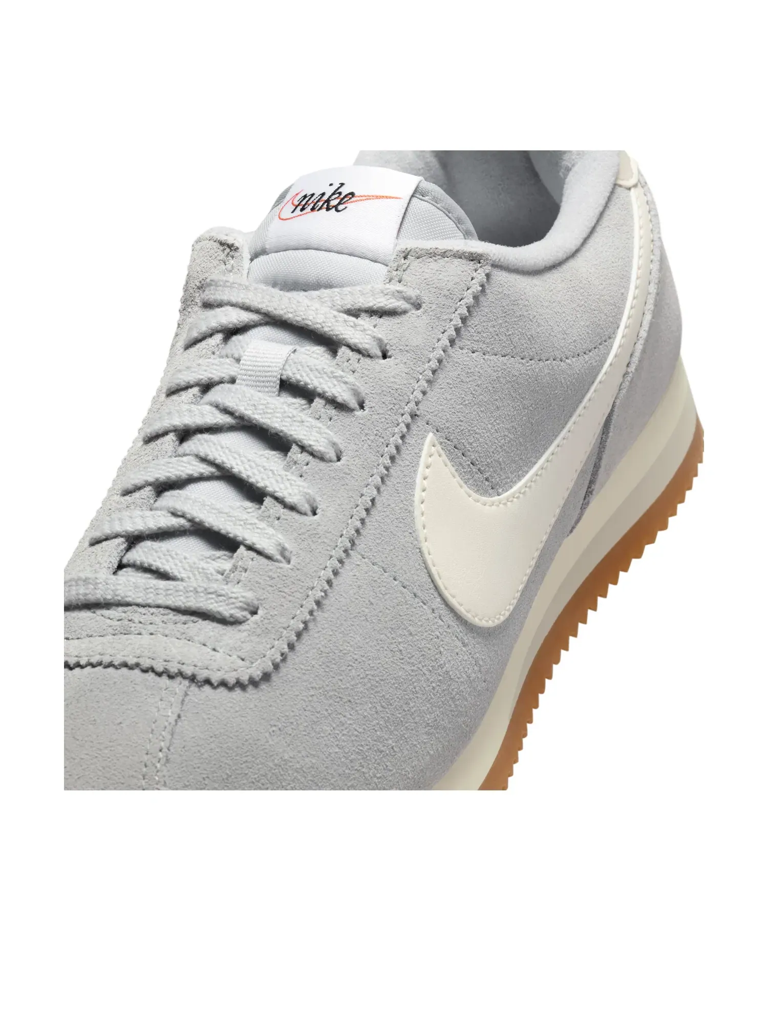 Женские кроссовки с замшевым верхом Nike Cortez Light Smoke Grey — изображение 6 из 7, серый